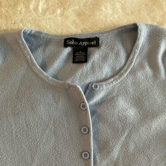 Cute button up - Picture 3 of 7